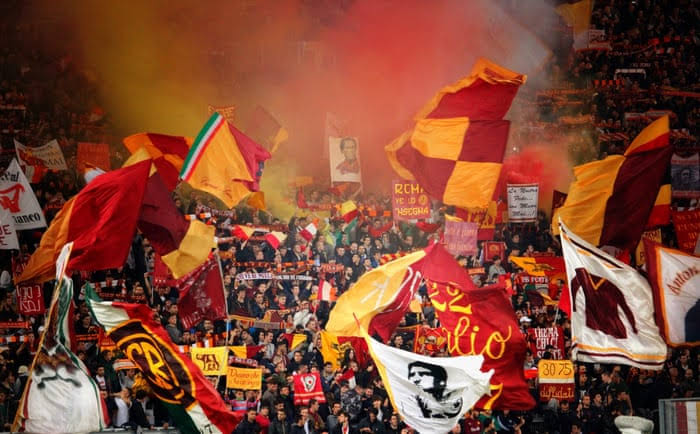 Các Fan AS Roma luôn sục sôi khi đội nhà thi đấu