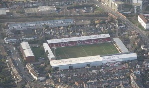  Sân Griffin Park cũ.